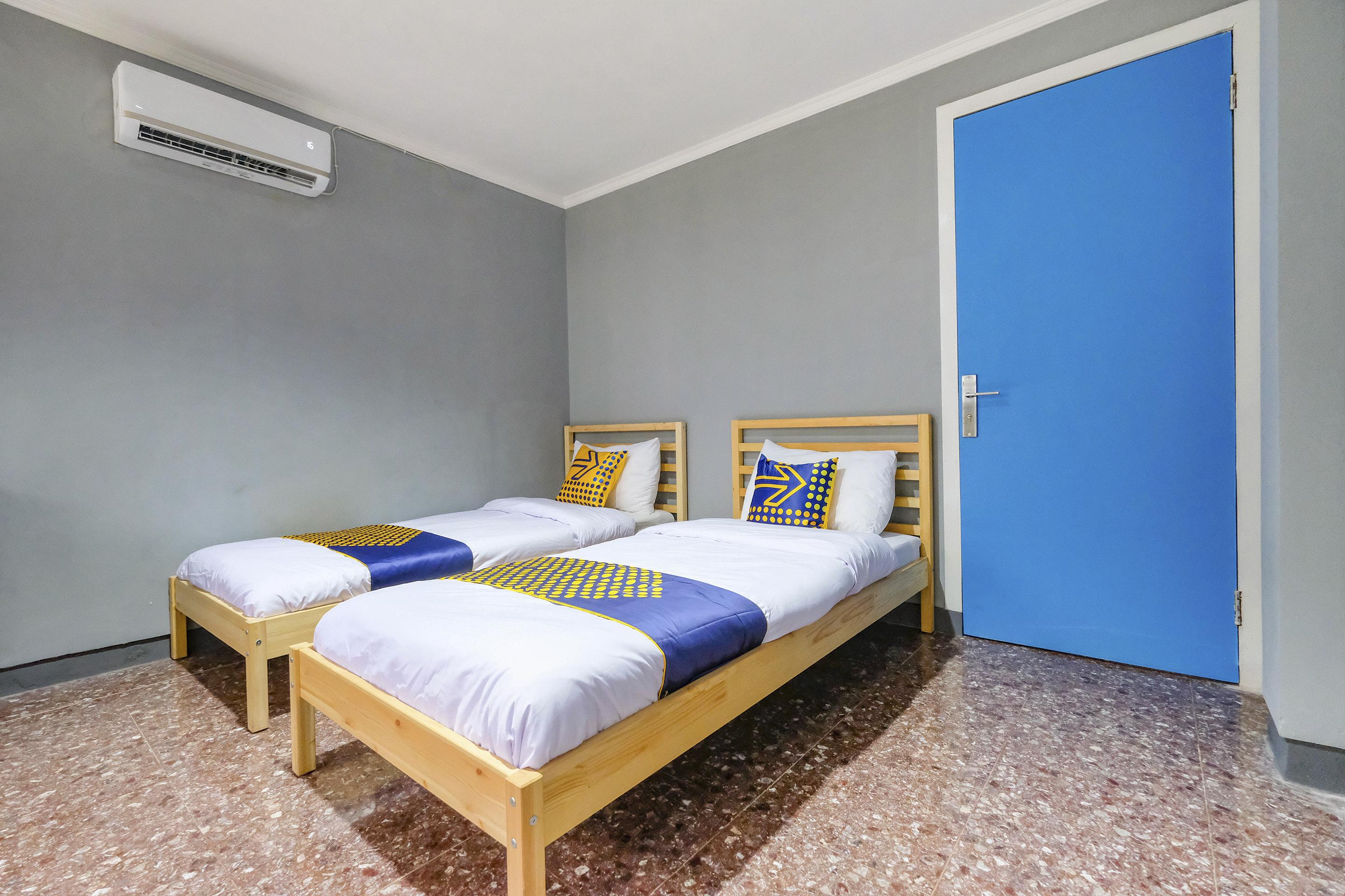 Hotel Spot On 2281 Omajo Semarang Zewnętrze zdjęcie
