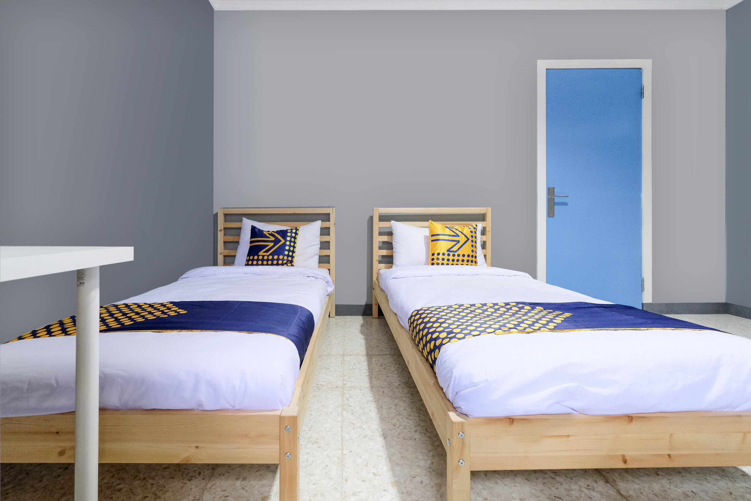 Hotel Spot On 2281 Omajo Semarang Zewnętrze zdjęcie