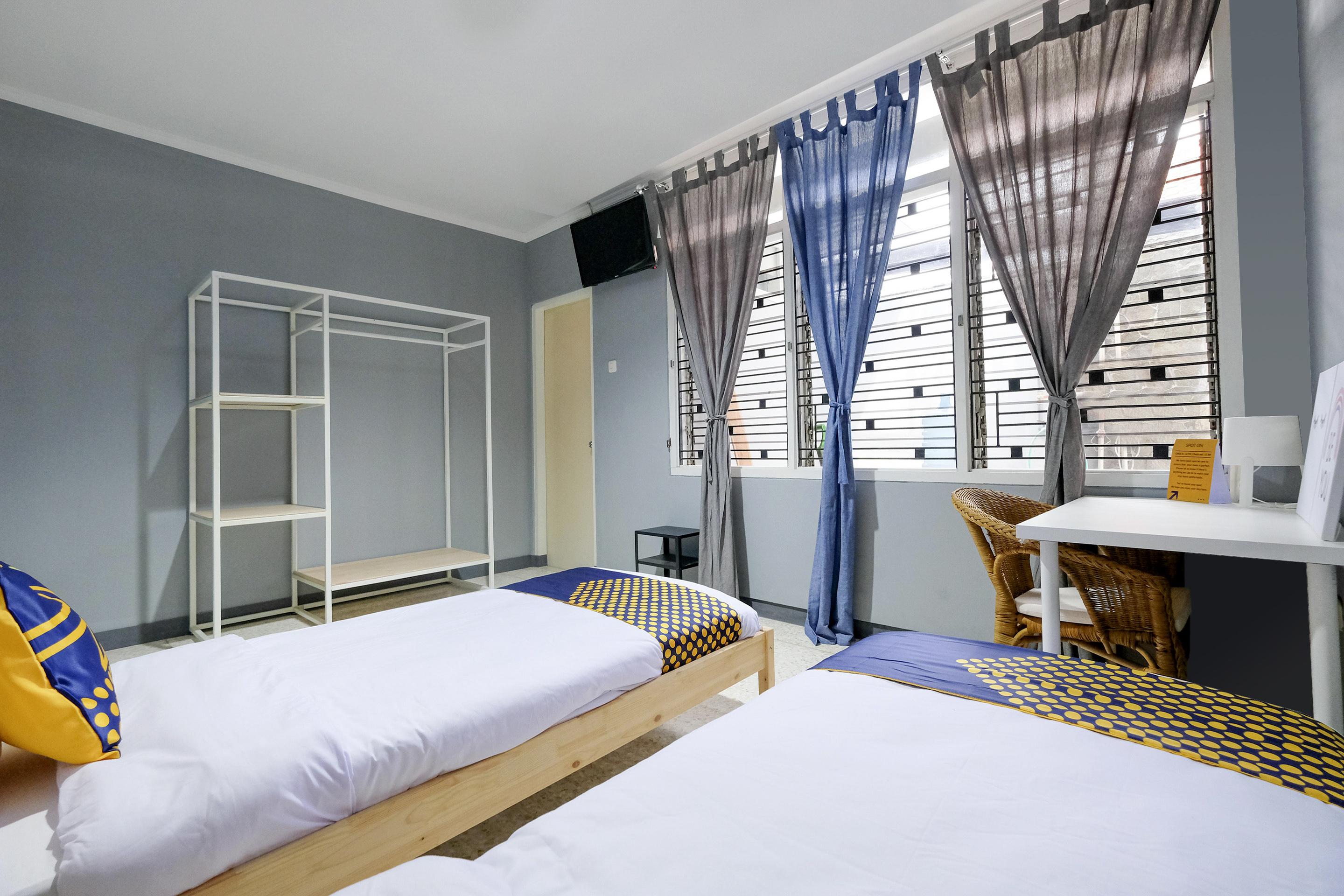 Hotel Spot On 2281 Omajo Semarang Zewnętrze zdjęcie