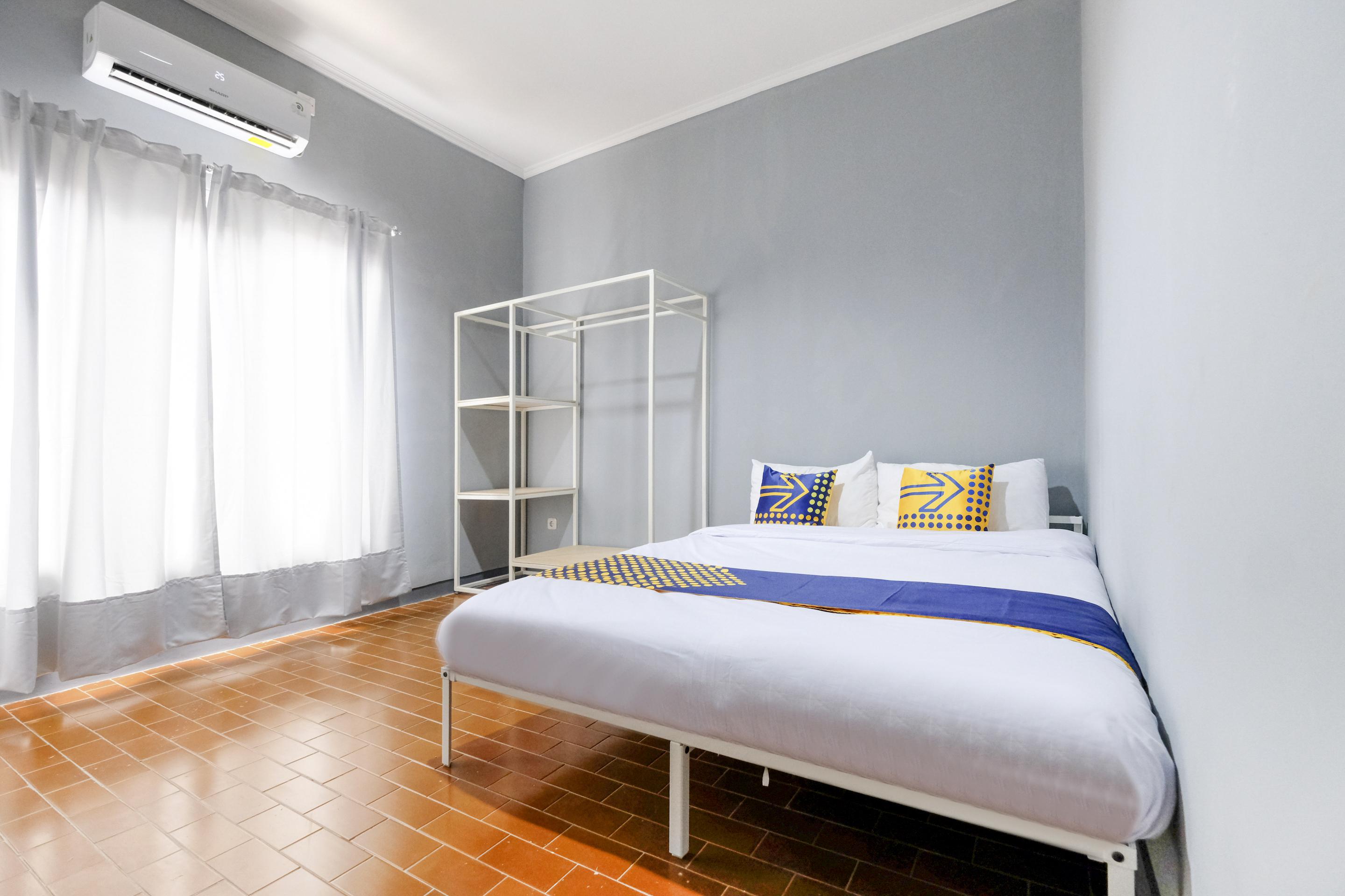 Hotel Spot On 2281 Omajo Semarang Zewnętrze zdjęcie