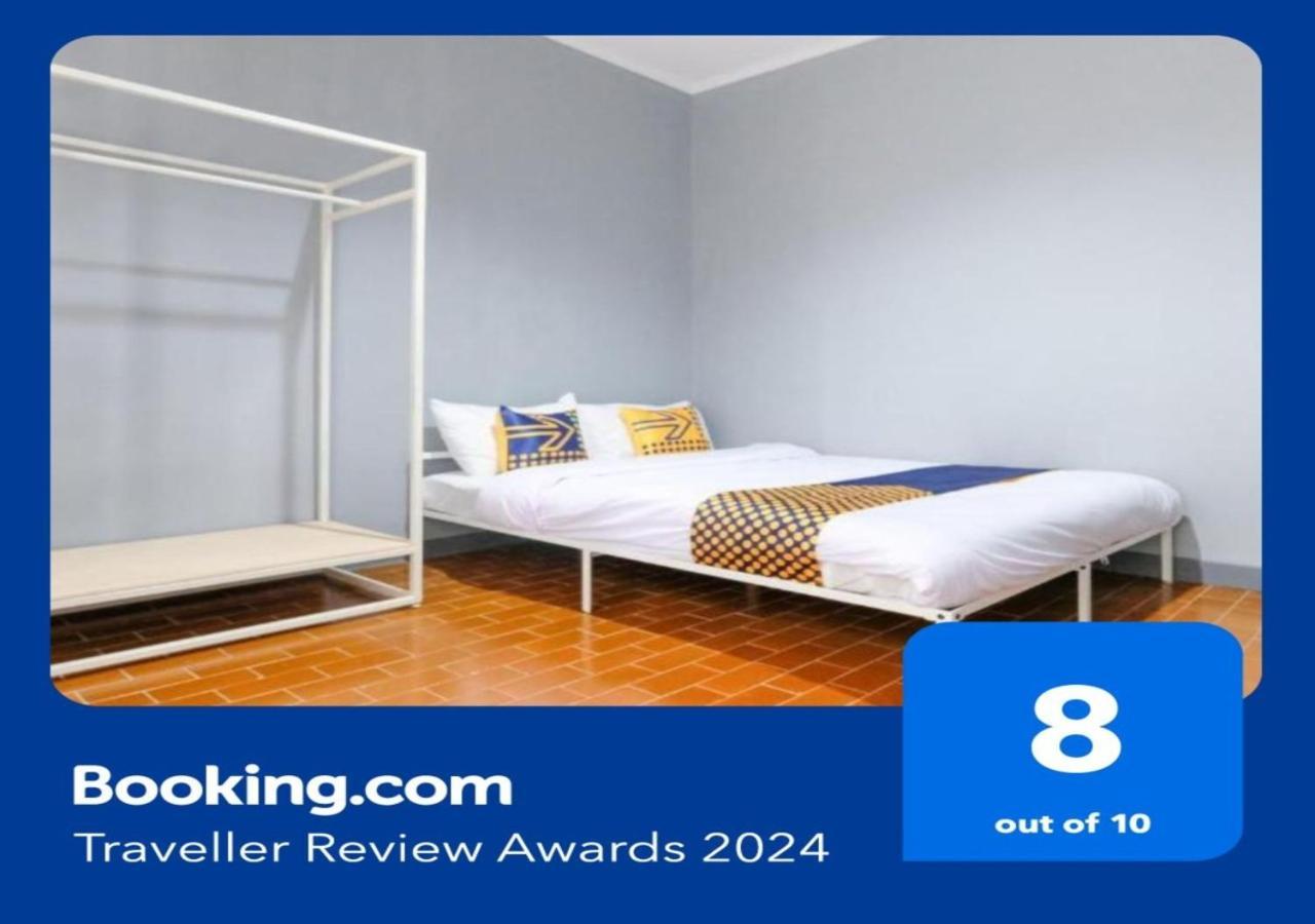 Hotel Spot On 2281 Omajo Semarang Zewnętrze zdjęcie